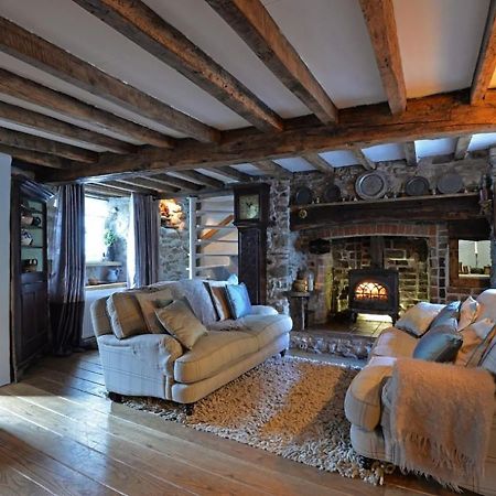 Oyster Cottage Бомарис Экстерьер фото